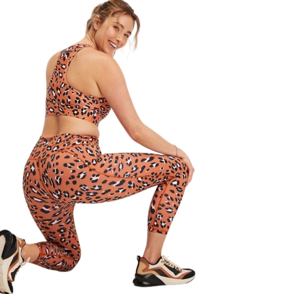 Fabletics Other - Fabletics Medium Impact Sports Bra